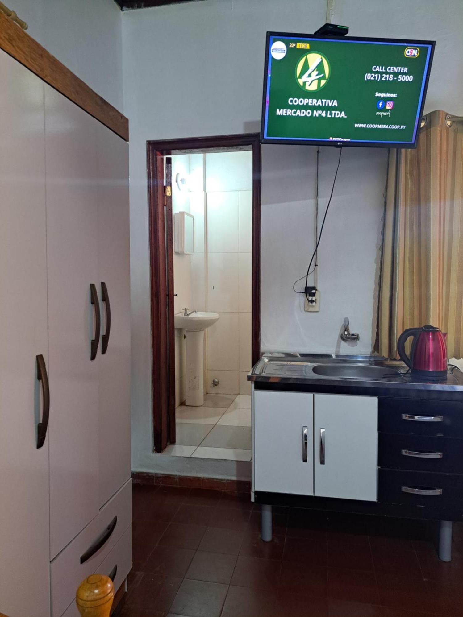 Hummingbird Hostel Ciudad del Este Bagian luar foto