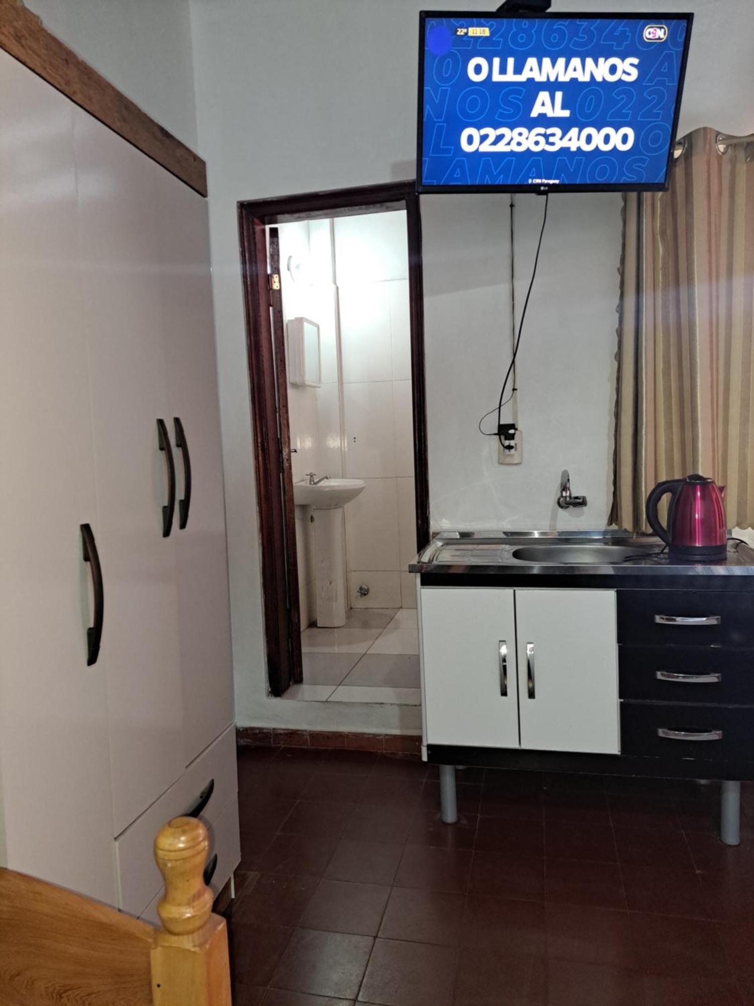 Hummingbird Hostel Ciudad del Este Bagian luar foto