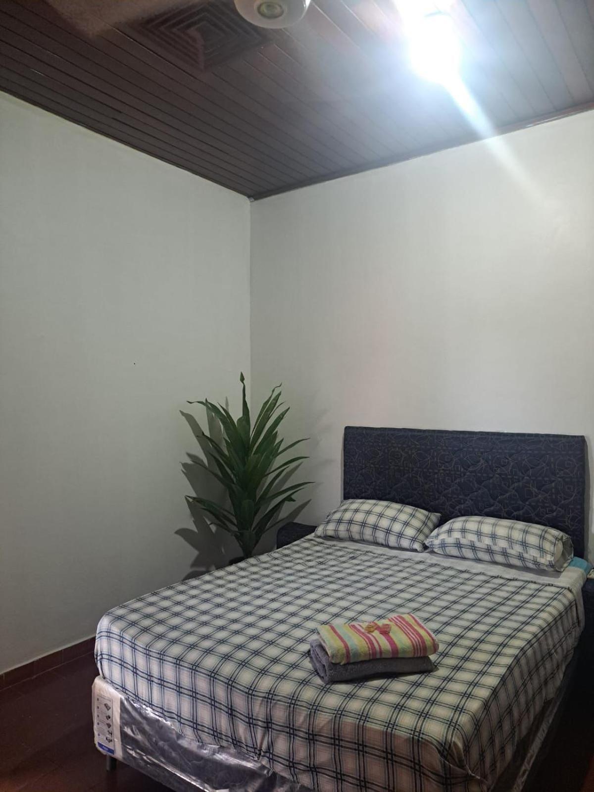Hummingbird Hostel Ciudad del Este Bagian luar foto